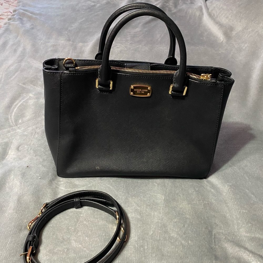 Black MK purse 👜